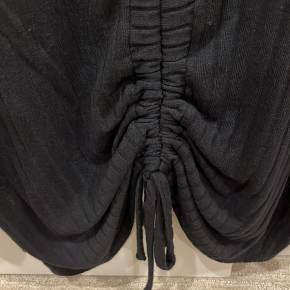 Long sleeve with ruched back - Picture 3 of 3